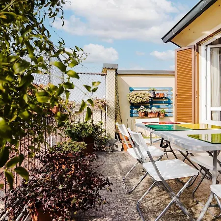 Center Rooftop With Terrace In Porta Romana Daire Milano