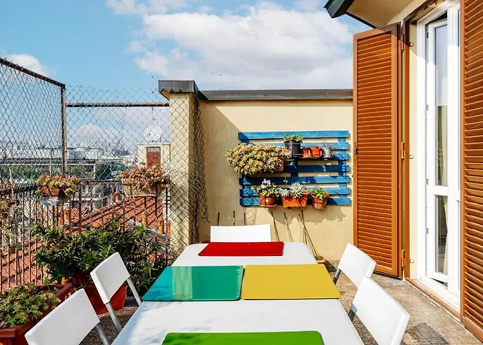 Center Rooftop With Terrace In Porta Romana Daire *